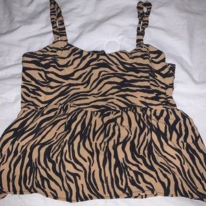 Super cute Hollister crop top!